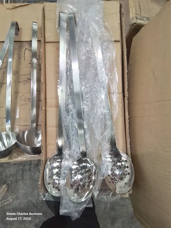 PALLET CONTAINING VARIOUS COOKING UTENSILS TO INCLUDE,APPROXIMATELY 80 16OZ LADLES, 160 SLOTTED SERVING SPOONS, 40 FISH SLICES, 96 METAL WHISKS AND 160 21OZ LADELS