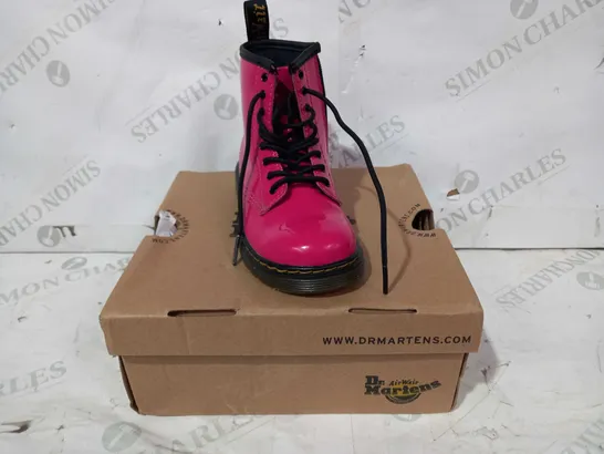 BOXED PAIR OF DR MARTENS CHILDREN'S BOOTS IN PINK UK SIZE 9