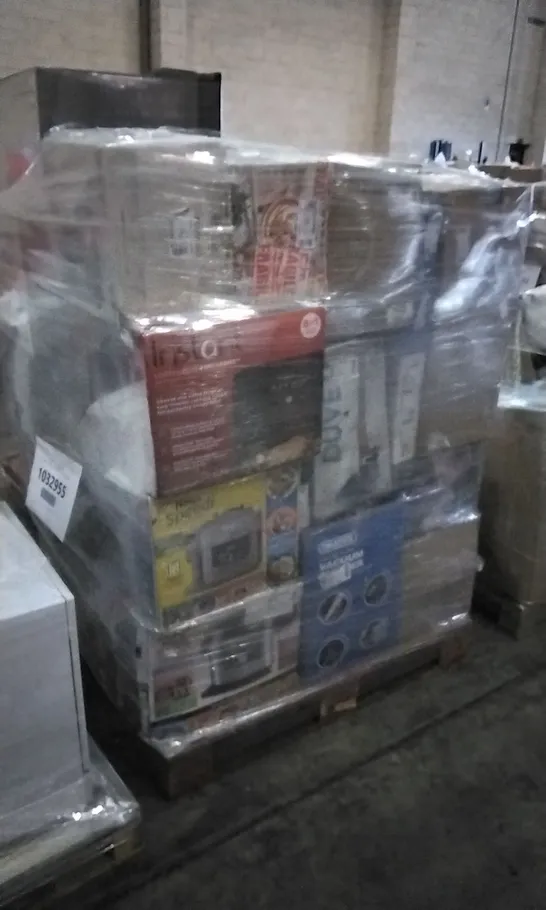 PALLET OF APPROXIMATELY 45 UNPROCESSED RAW RETURN HOUSEHOLD AND ELECTRICAL GOODS TO INCLUDE;