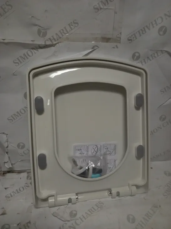 PURE-SUPREME SOFT CLOSE TOILET SEAT AND COVER