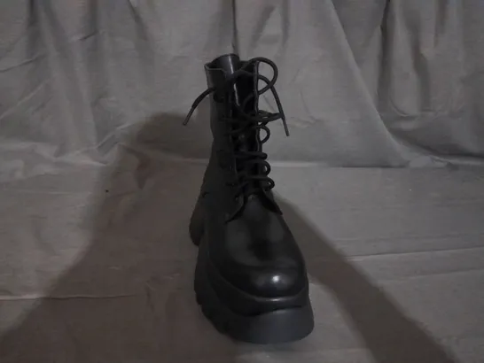 PAIR OF KOI LACE UP BOOTS IN BLACK SIZE 6 