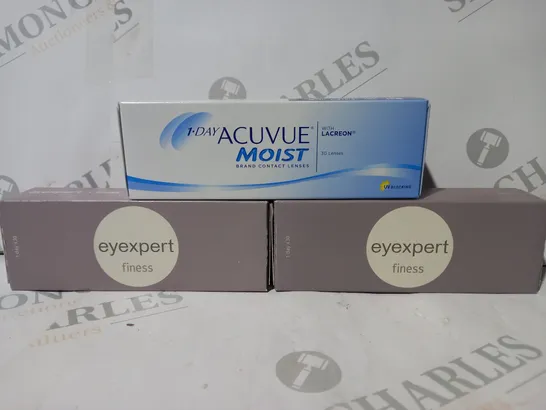 APPROXIMATELY 20 ASSORTED HEALTH CARE ITEMS TO INCLUDE EYE EXPERT FINESS CONTACT LENSES, 1-DAY ACUVUE MOIST CONTACT LENSES, ETC