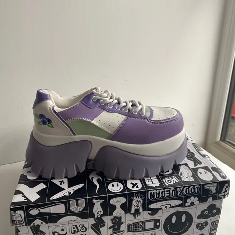 BOXED PAIR OF KOI BLUEBERRY JUICE PURPLE TRAINERS SIZE 6