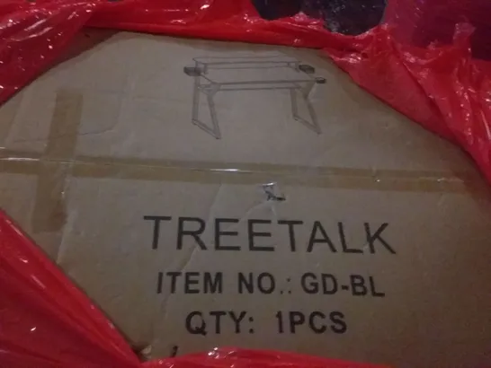 PALLET OF ASSORTED ITEMS INCLUDING TREE TALK DESK, SINGLE MATTRESS