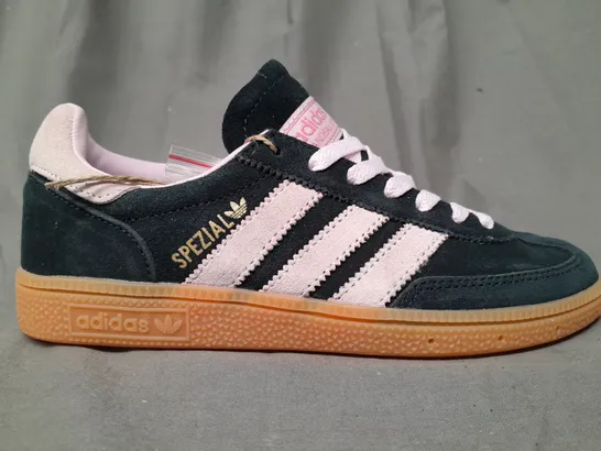 PAIR OF ADIDAS SPEZIAL SHOES IN RUSTIC BLACK/SALMON PINK UK SIZE 4.5