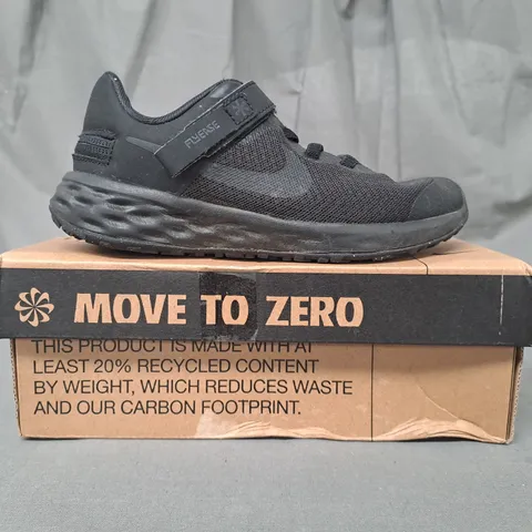 BOXED PAIR OF NIKE REVOLUTION 6 FLYEASE KIDS SHOES IN BLACK UK SIZE 11