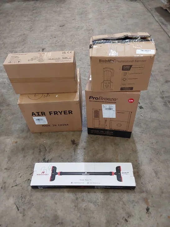 PALLET OF ASSORTED HOUSEHOLD ITEMS AND CONSUMER PRODUCTS. INCLUDING BLENDER, AIR FRYER, PULL UP BAR, COMPRESSOR DEHUMIDIFIER ETC