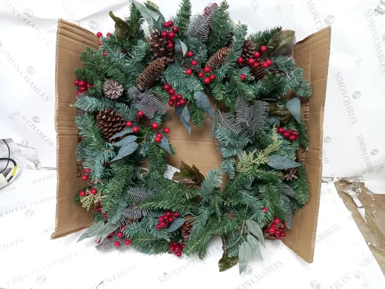 DESIGNER PRE-LIT RED BERRY CHRISTMAS WREATH - 80 CM RRP £44.99