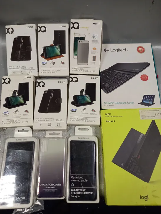 LOT OF ASSORTED PHONE AND TABLET CASES TO INCLUDE LOGITECH, XQISIT AND SAMSUNG