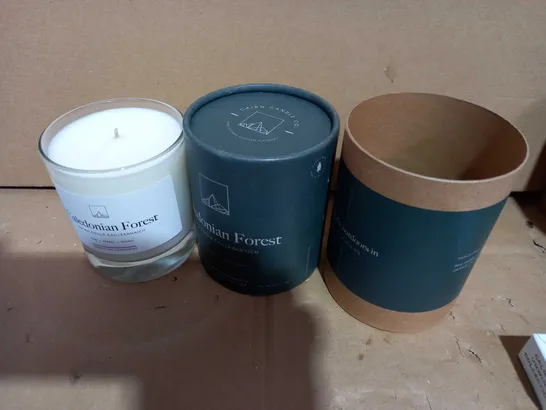 CALEDONIAN FOREST PINE HERBAL/GREEN LEAF SCENTED CANDLE 