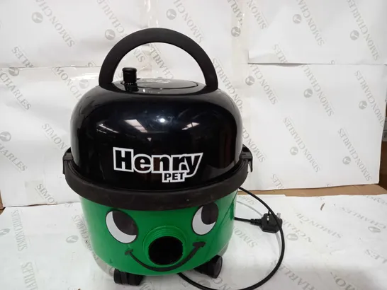 HENRY PET PET200 BAGGED CYLINDER VACUUM