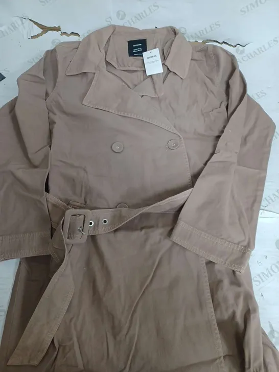 BOX OF APPROX 50 BRAND NEW CASUAL TRENCH COAT IN WASHED TAUPE IN VARIOUS SIZES 