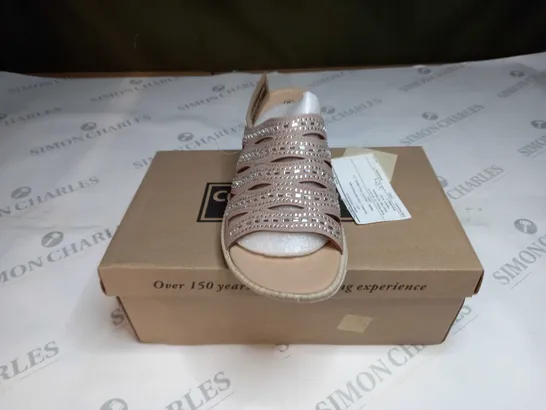 BOXED CUSHION WALK DIAMANTE MULE SANDALS SIZE 6