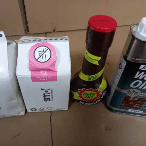 BOX OF ASSORTED ITEMS TO INCLUDE WASHING UP SOAP - HOUSEPLANT FOOD - WORKTOP OIL / COLLECTION ONLY 