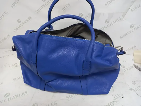 NRENDA EDWARDS BU BLUE HAND/DUFFEL BAG