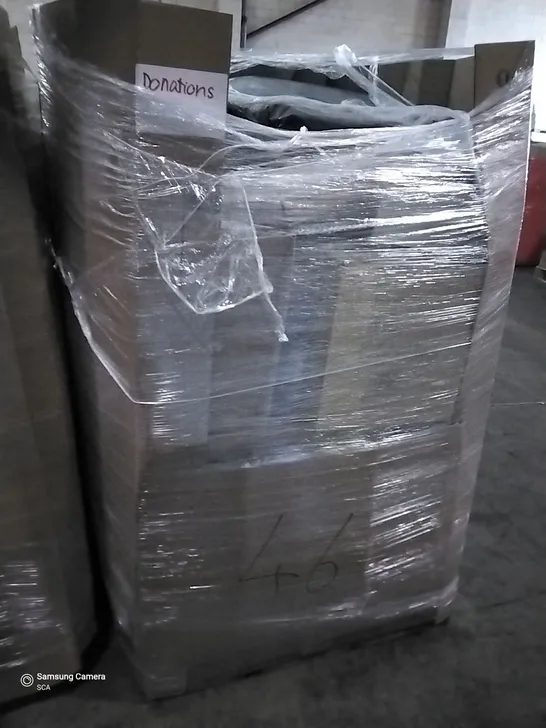 PALLET OF ASSORTED ITEMS INCLUDING STORAGE CHEST, HEATED THROW, SPADE HEATER, KETTLE/ WATER FILTER, STAND MIXER, PIPISHELL TOILET SEAT 