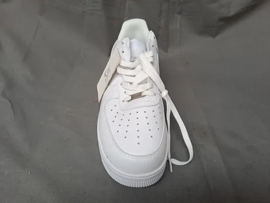 PAIR OF NIKE AIR FORCE 1 SHOES IN WHITE UK SIZE 11