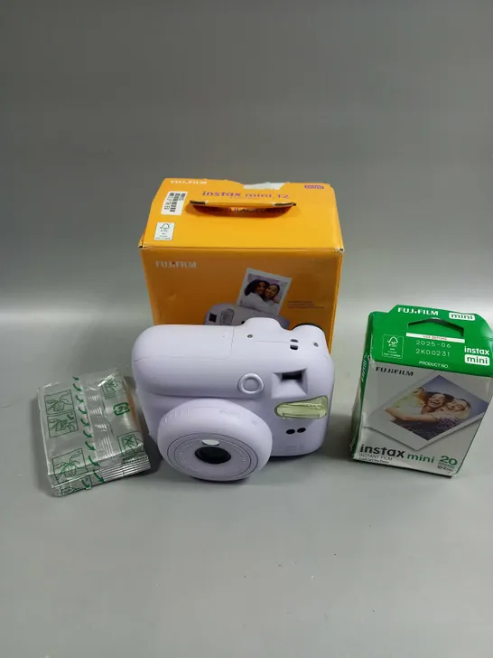 BOXED FUJIFILM INSTAX MINI 12 INSTANT CAMERA  RRP £109.99