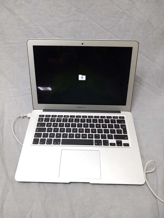 APPLE MAC BOOK AIR 7 2/A1466