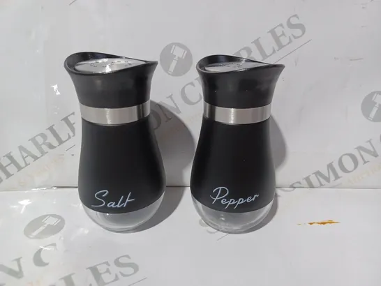 BOXED UNBRANDED SALT AND PEPPER SHAKERS