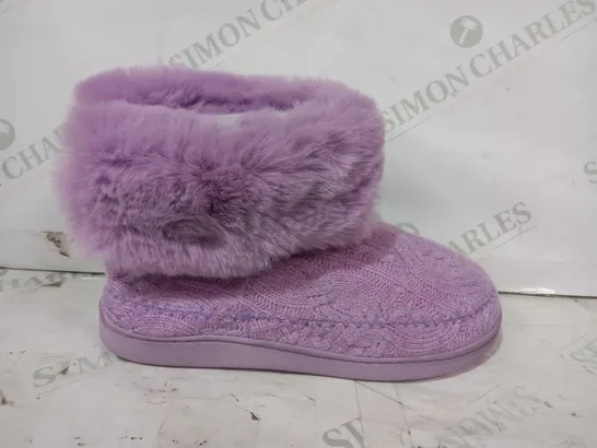 BOXED PAIR OF NEXT FAUX FUR KNIT ANKLE BOOTS IN PURPLE SIZE M