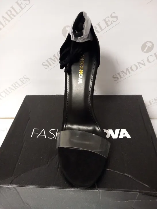 BOXED FASHIONOVA MAGNETIC ATTRACTION WEDGES SIZE 8.5