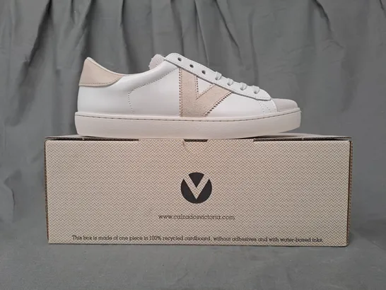 BOXED PAIR OF VICTORIA BERLIN TRAINERS IN WHITE EU SIZE 39