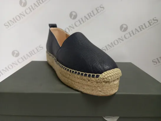 BOXED HOBBS ALICIA ESPADRILLE IN NAVY - SIZE 3