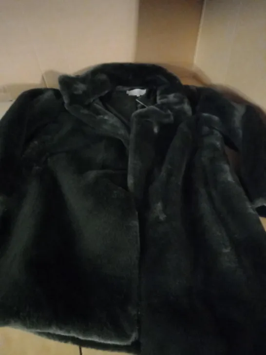 HOBBS LONDON FAUX FUR JACKET - BLACK SIZE M