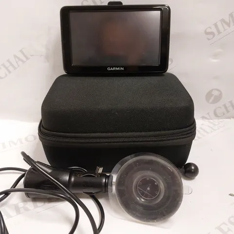 GARMIN NUVI 2545LM SAT NAV WITH CASE AND CHARGER