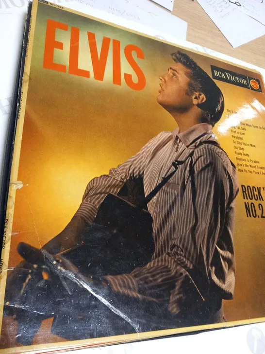 5 ASSORTED ELVIS VINYL RECORDS TO INCLUDE; ROCK N ROLL NO.2, BACK IN MEMPHIS,WORLD WIDE 50 GOLD AWARD HITS, VOL. 1, G.I. BLUES AND MAXI 45 TOURS