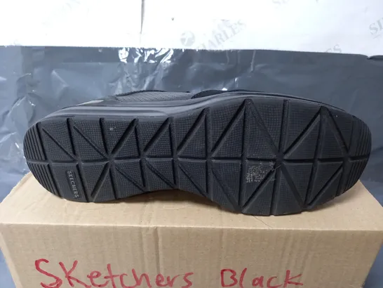 PAIR OF SKETCHERS TRAINERS IN BLACK - SIZE 7