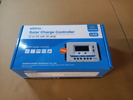 EPEVER SOLAR CHARGE CONTROLLER - 12 TO 24V 30 AMP