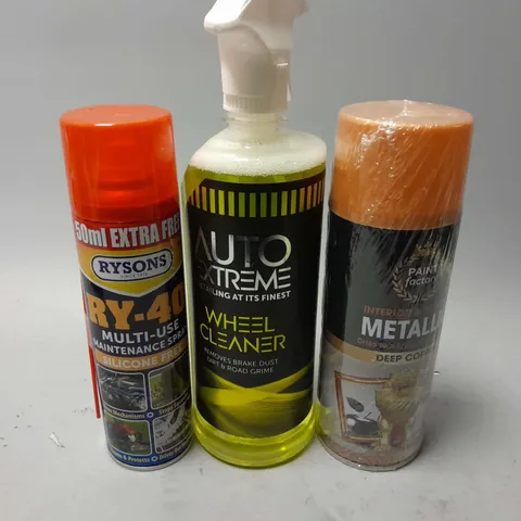 APPROXIMATELY 25 ASSORTED SPRAYS AND AEROSOLS TO INCLUDE PAINT FACTORY DEEP COPPER METALLIC PAINT, AUO EXTREME WHEEL CLEANER, RYSONS RY-40, ETC - COLLECTION ONLY