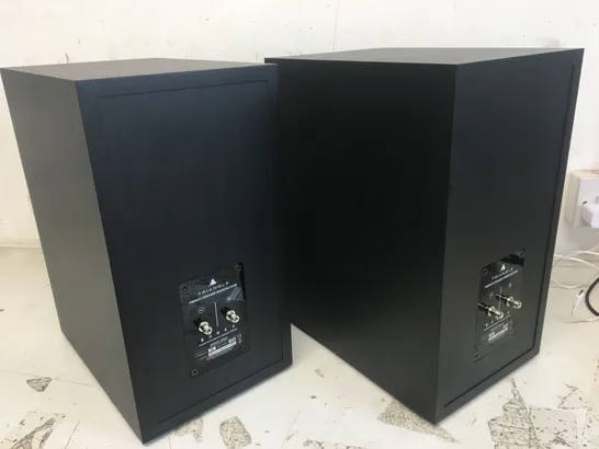 BOXED PAIR OF TRIANGLE BOREA BR03 BOOKSHELF LOUDSPEAKERS