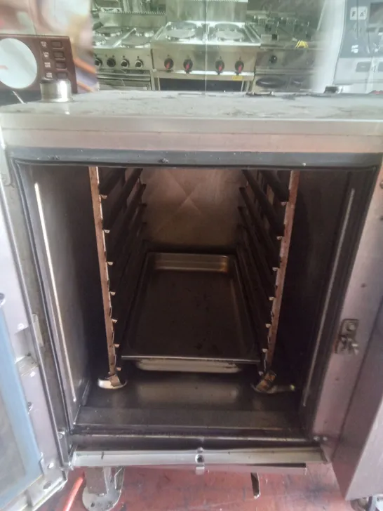 COMMERCIAL BKI SINGLE OVEN