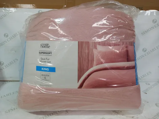 BRAND NEW SUPERSOFT FAUX FUR DUVET SET W. PILLOWS IN PINK - KING SIZE