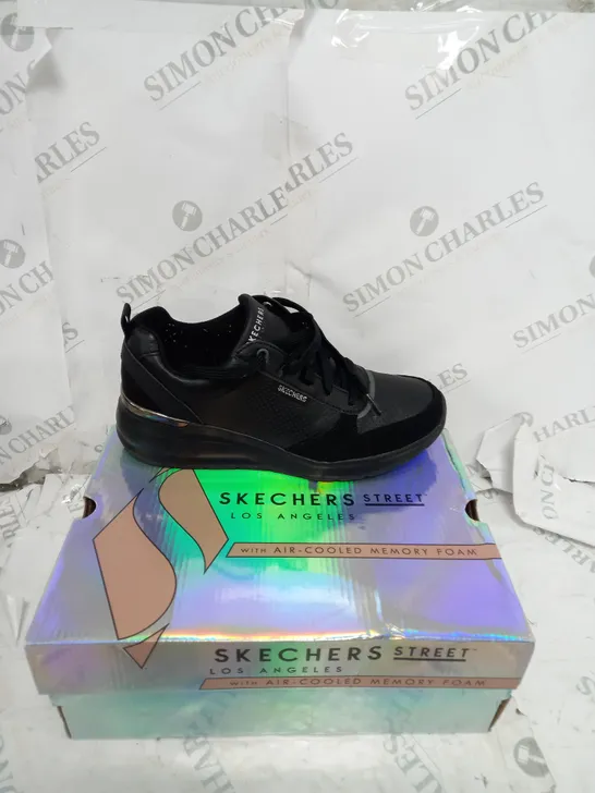 BOXED SKECHERS BILLION TRAINERS, BLACK - SIZE 6 