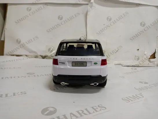 RANGE ROVER SPORT WHITE REMOTE CONTROL CAR RRP £34.99