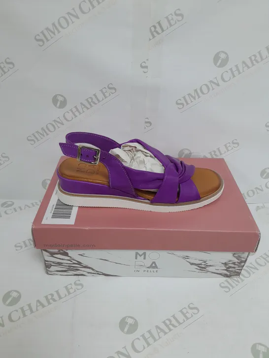 BOXED MODA IN PELLE OLANNA SANDAL SIZE 5