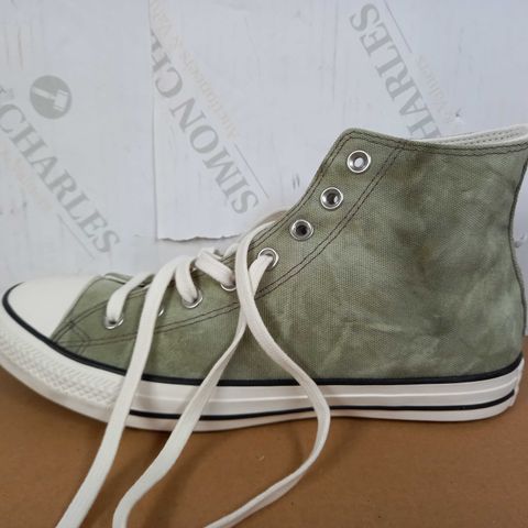 BOXED PAIR OF CONVERSE TRAINERS (GREEN), SIZE 8.5 UK