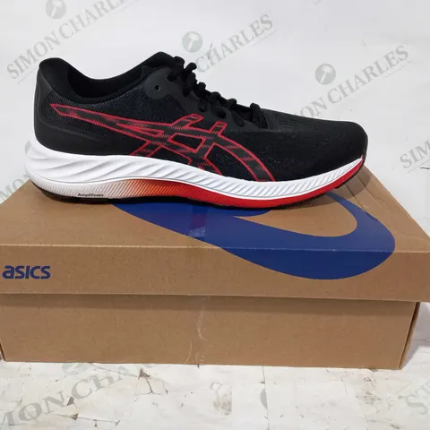 BOXED PAIR OF OASICS GEL-EXCITE 9 TRAINERS IN BLACK/RED UK SIZE 9