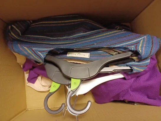 BOX OF APPROX 5 ASSORTED PAIRS OF MAISON DE NIMES TROUSERS IN VARIOUS SIZES AND COLOURS