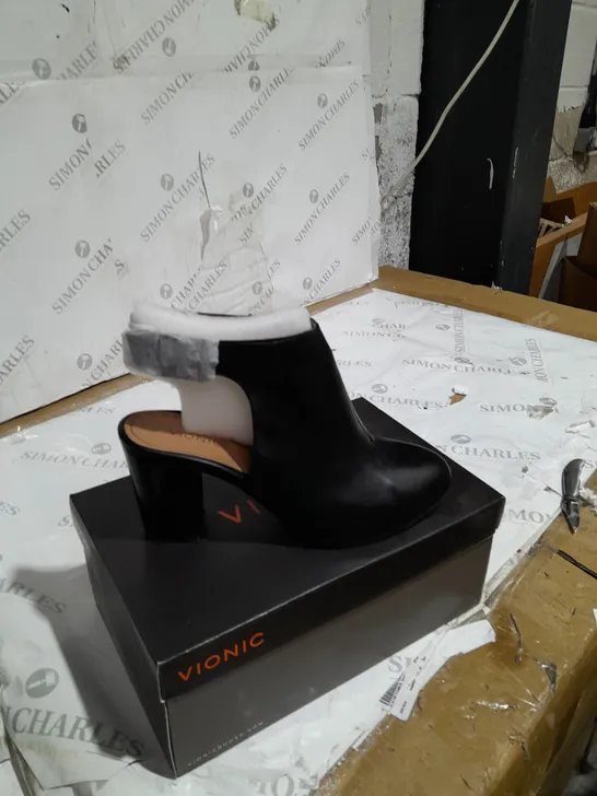 BOXED VIONIC LACEY SHOE BLACK LEATHER SIZE 8 