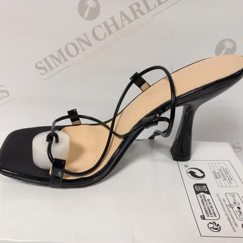 BOXED ASTUCCIO STRAPPY HEELED SHOES SIZE 39