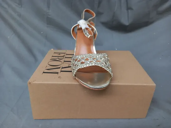 BOXED PAIR OF WHERE'S THAT FROM OPEN TOE BLOCK HEEL SANDALS IN METALLIC GOLD UK SIZE 8