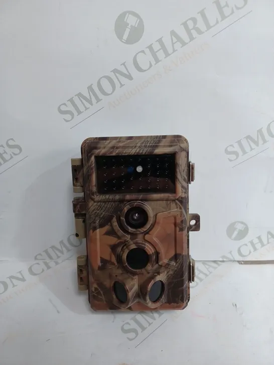 UNBRANDED TRAIL CAMERA IN CAMO - BATTERY POWER