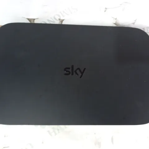 SKY Q BOX ES240 