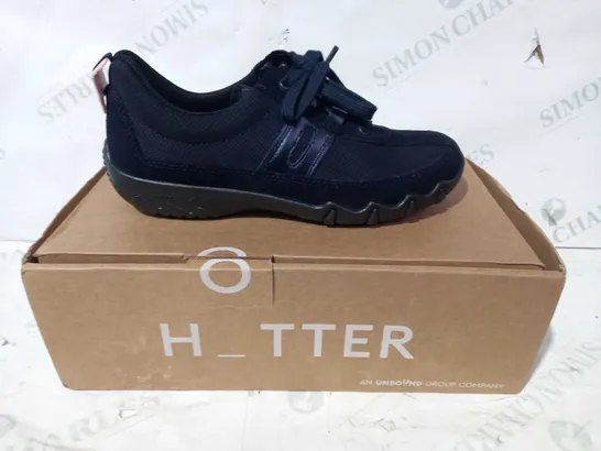 BOXED PAIR OF HOTTER LEANNE II SHOES IN NAVY UK SIZE 4