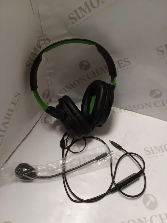 APPROXIMATELY 6 ASSORTED HEADSETS TO INCLUDE; TURTLE BEACH RECON 50X - XBOX